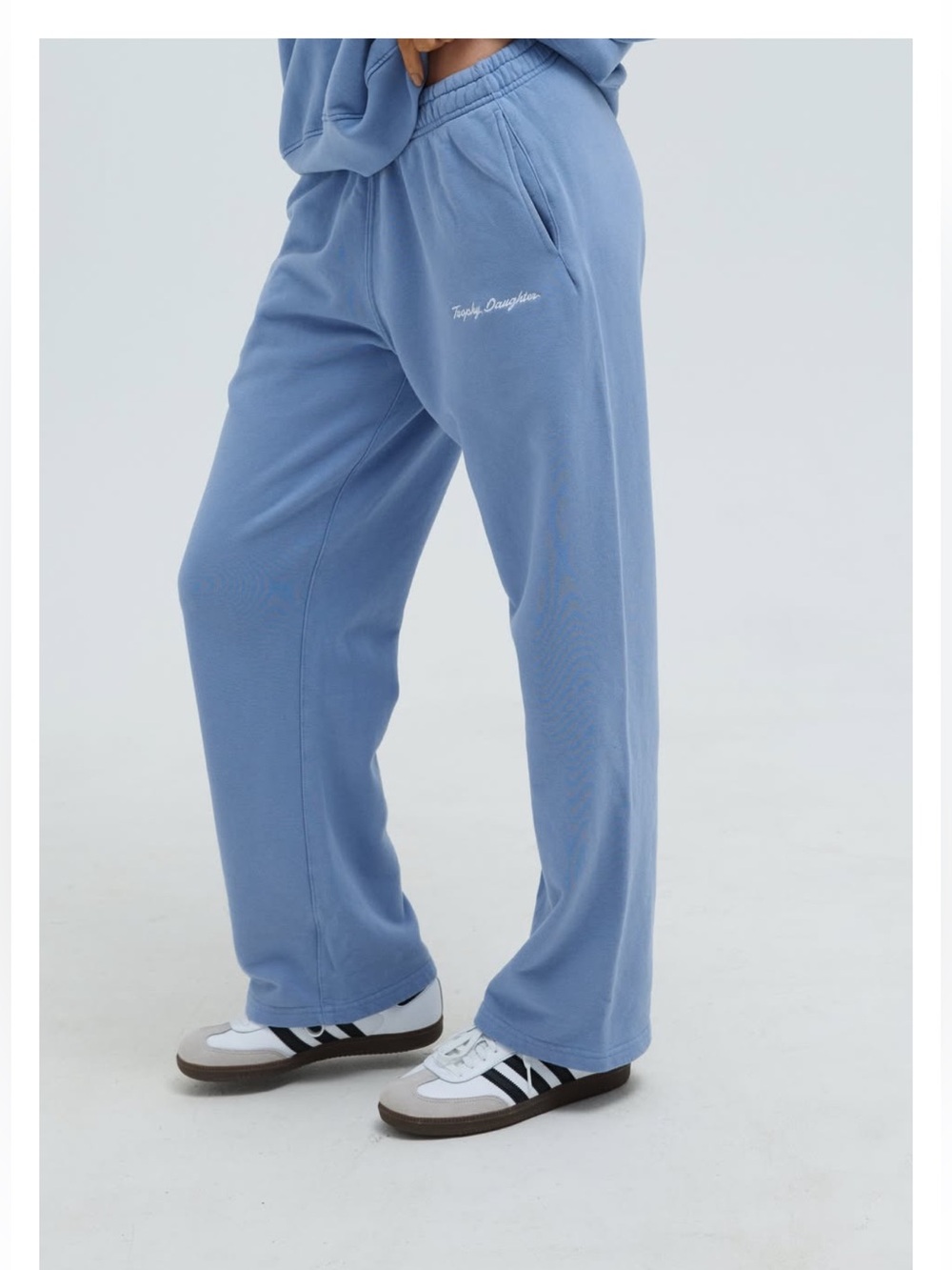 TROPHY DAUGHTER Blair Signature Straight Leg - First Class Blue size small